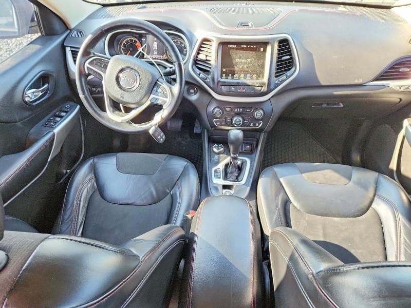2018 JEEP CHEROKEE 8