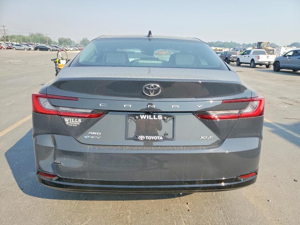 2026 TOYOTA CAMRY XLE 6