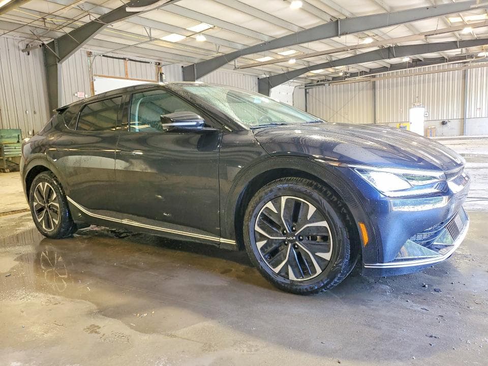 2023 KIA EV6 WIND 4