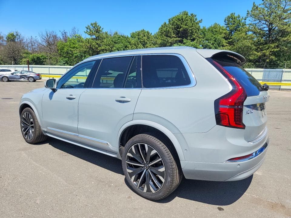 2026 VOLVO XC90 PLUS 2