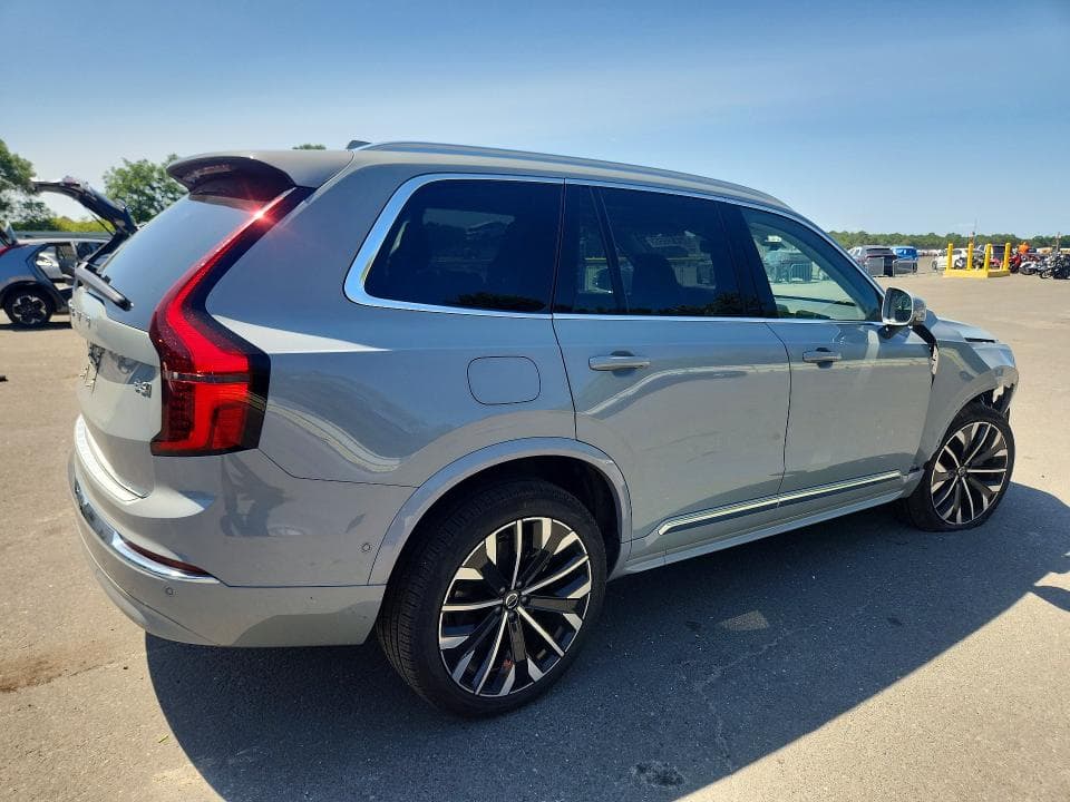 2026 VOLVO XC90 PLUS 3