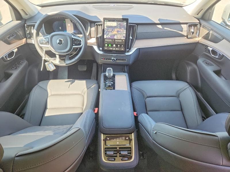 2026 VOLVO XC90 PLUS 8