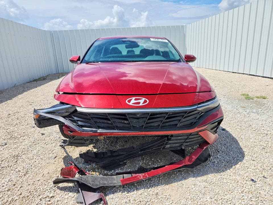 2024 HYUNDAI ELANTRA SEL 5