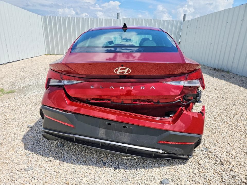 2024 HYUNDAI ELANTRA SEL 6