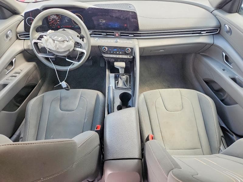 2024 HYUNDAI ELANTRA SEL 8