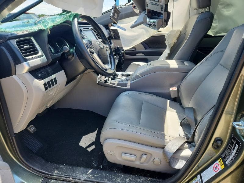2017 TOYOTA HIGHLANDER XLE 7