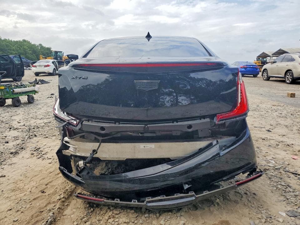 2018 CADILLAC XTS 6