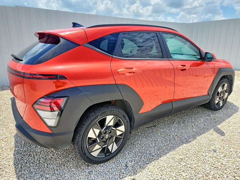 2024 HYUNDAI KONA SEL 3
