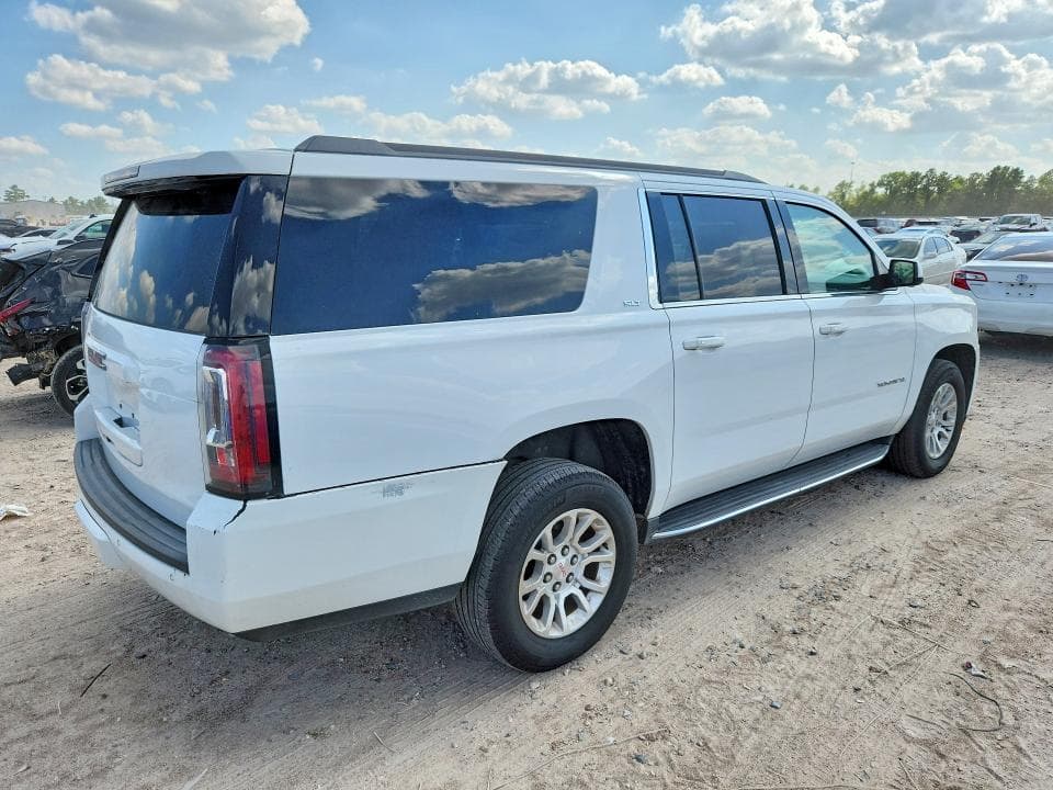 2018 GMC YUKON XL C1500 SLT 3