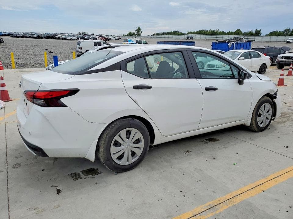 2021 NISSAN VERSA S 3