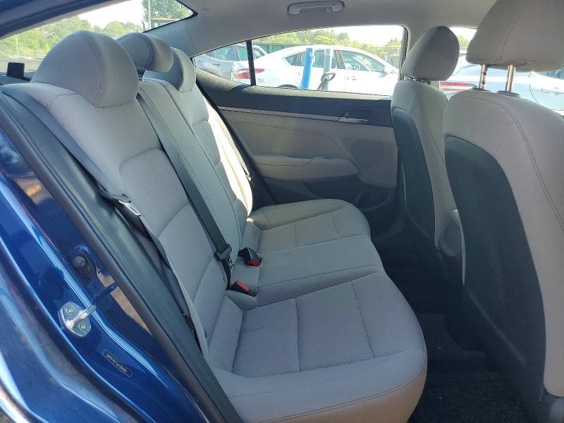 2018 HYUNDAI ELANTRA SE 10
