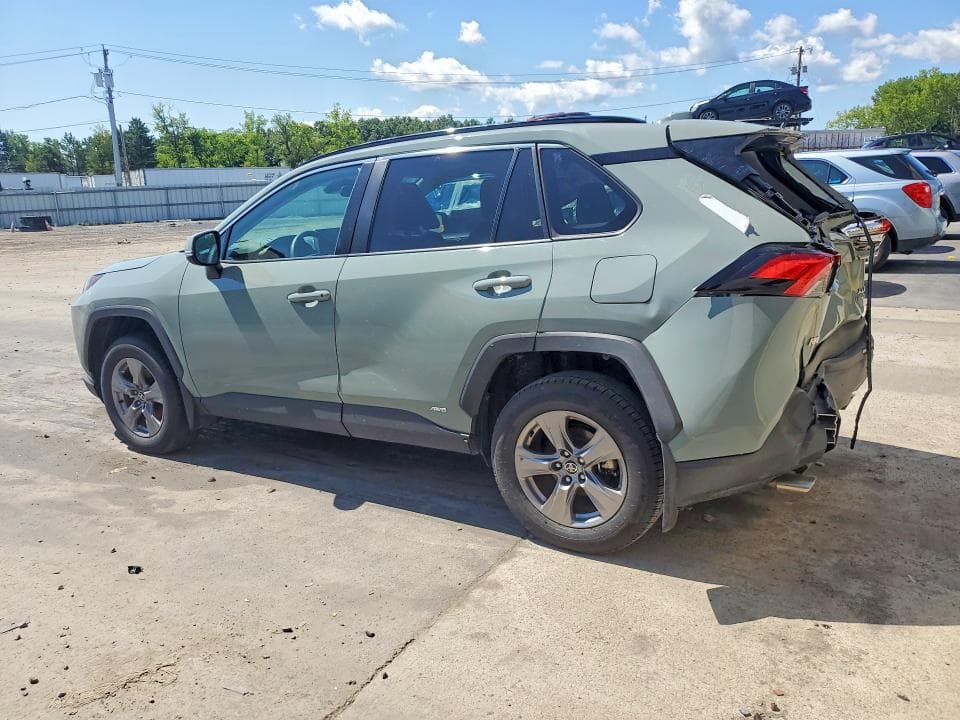 2023 TOYOTA RAV4 XLE 2