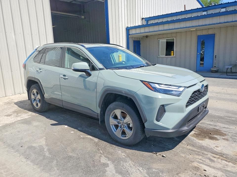2023 TOYOTA RAV4 XLE 4