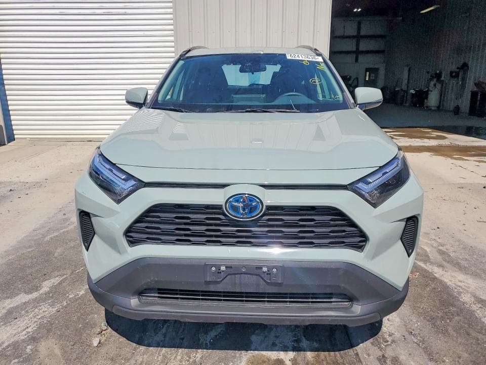 2023 TOYOTA RAV4 XLE 5
