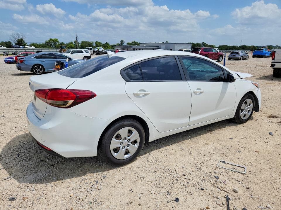 2017 KIA FORTE LX 3