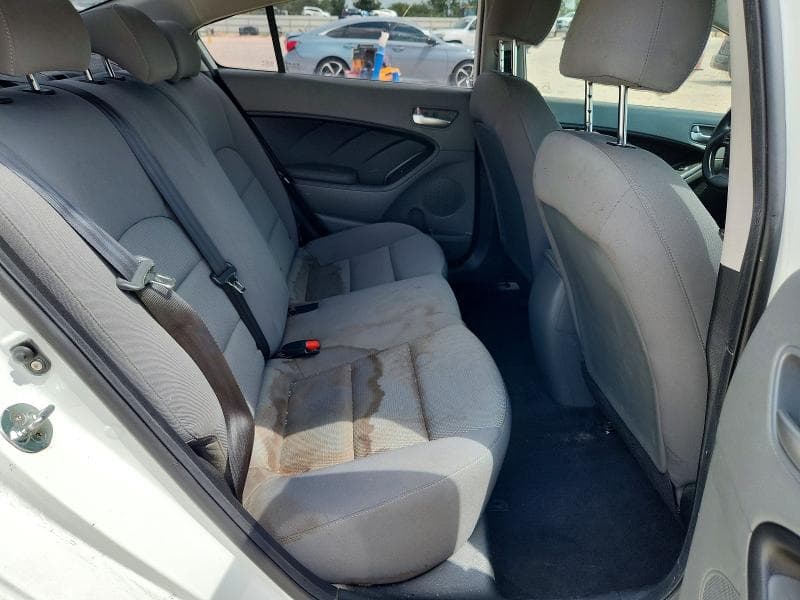 2017 KIA FORTE LX 10