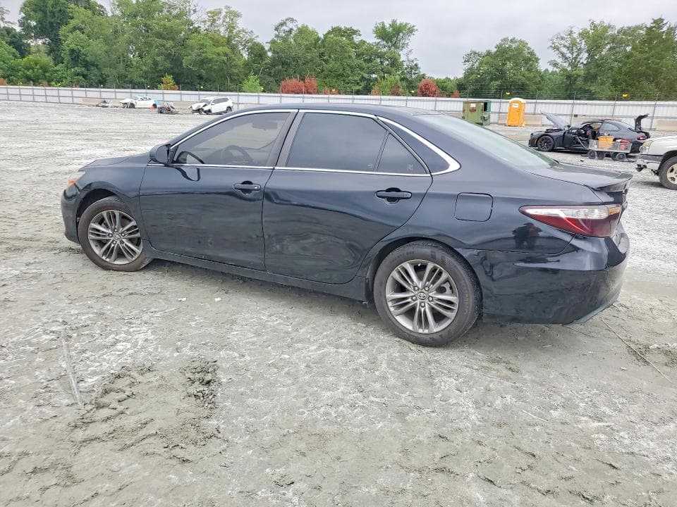 2017 TOYOTA CAMRY SE 2