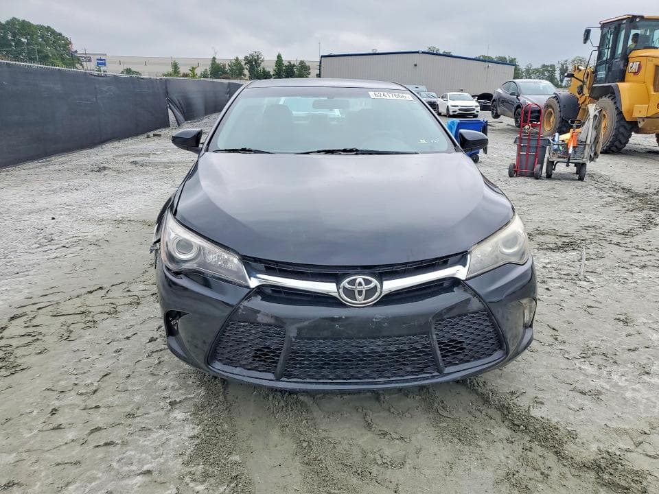 2017 TOYOTA CAMRY SE 5