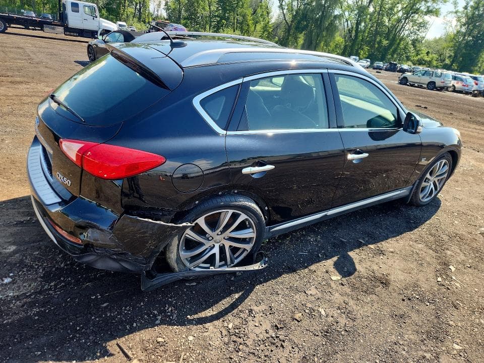 2017 INFINITI QX50 BASE 3