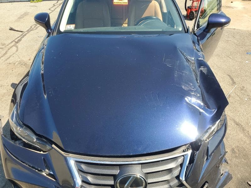 2018 LEXUS IS 300 11