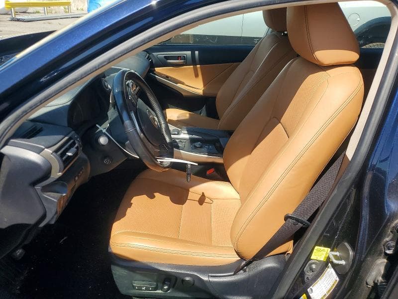 2018 LEXUS IS 300 7