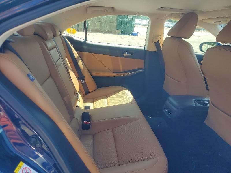2018 LEXUS IS 300 10