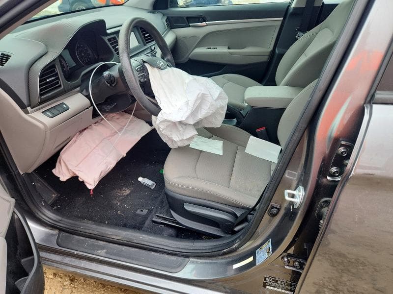 2019 HYUNDAI ELANTRA SE 7