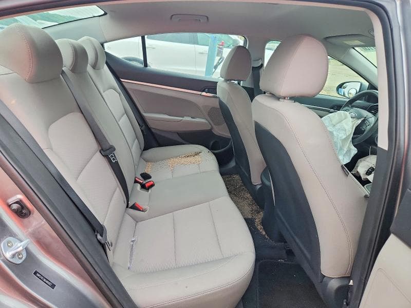2019 HYUNDAI ELANTRA SE 10