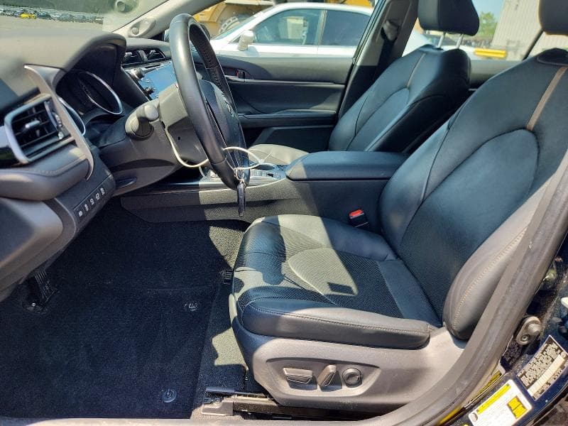 2020 TOYOTA CAMRY XLE 7