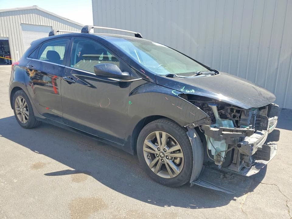 2017 HYUNDAI ELANTRA GT BASE 4