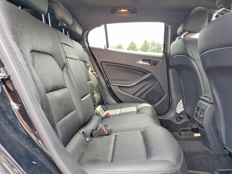 2019 MERCEDES-BENZ GLA 250 4MATIC 10