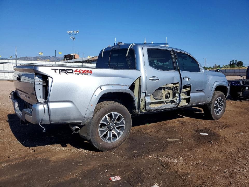 2022 TOYOTA TACOMA TRD SPORT 3