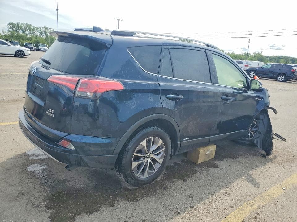 2018 TOYOTA RAV4 HYBRID XLE 3