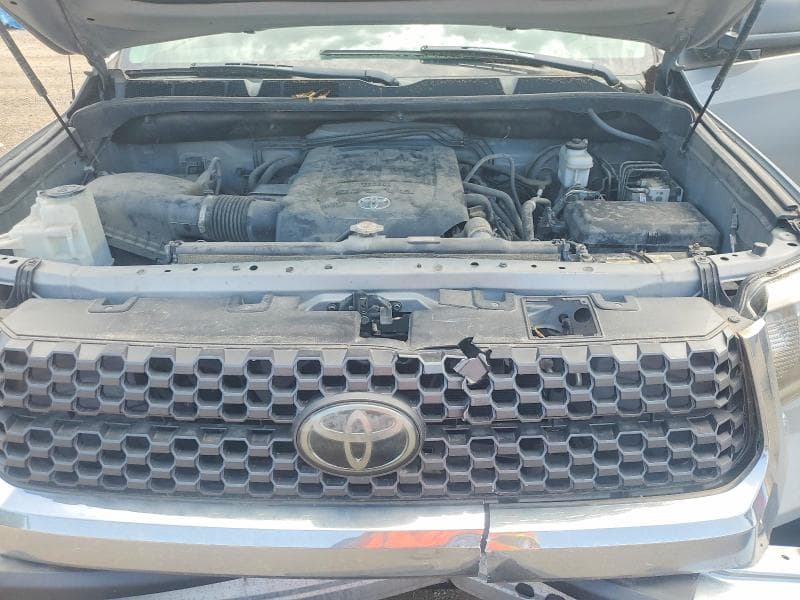 2018 TOYOTA TUNDRA SR5 11