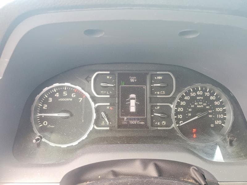 2018 TOYOTA TUNDRA SR5 9