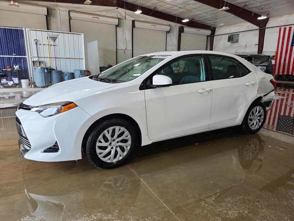 2018 TOYOTA COROLLA LE - 1
