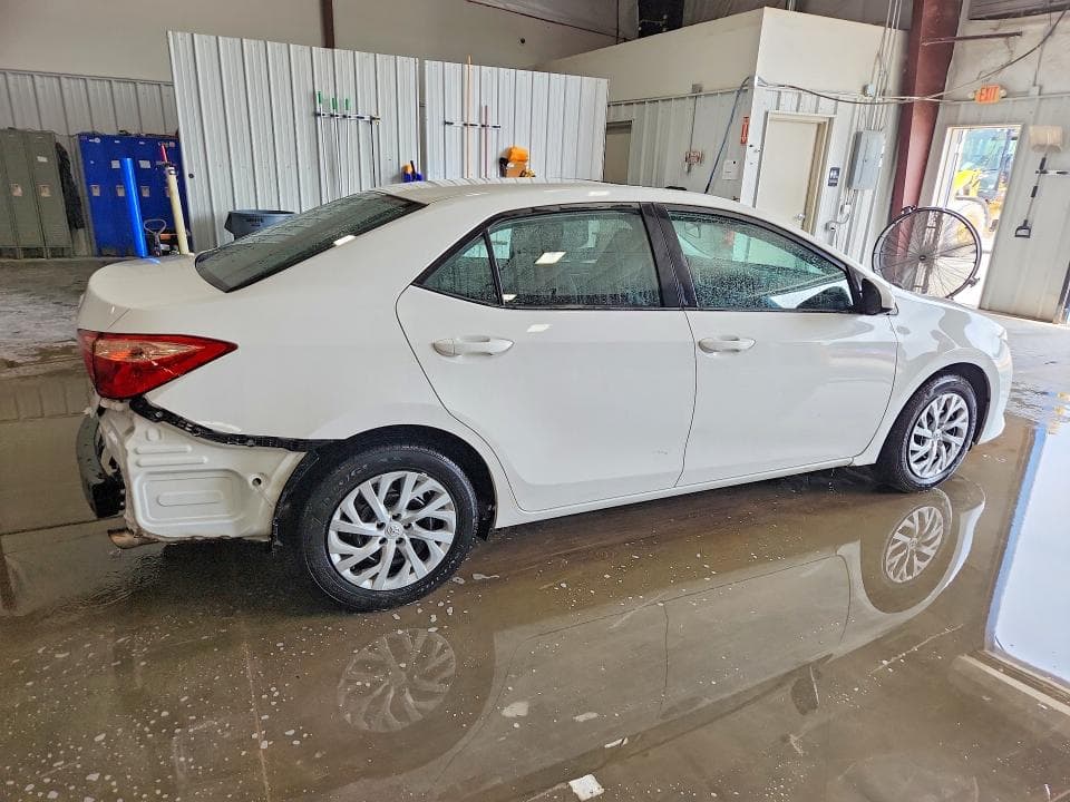 2018 TOYOTA COROLLA LE 3