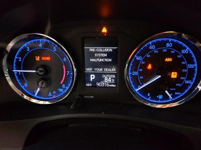 2018 TOYOTA COROLLA LE 9