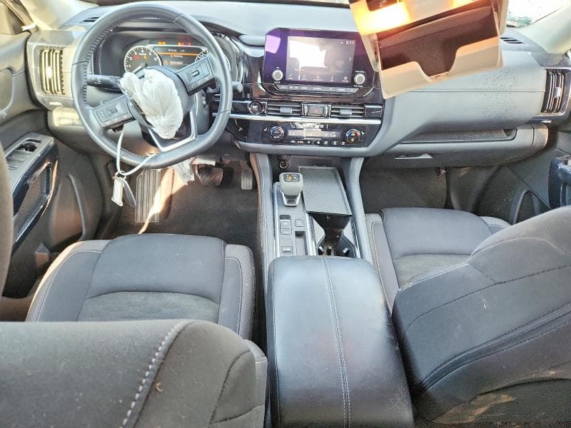 2025 NISSAN PATHFINDER SV 8