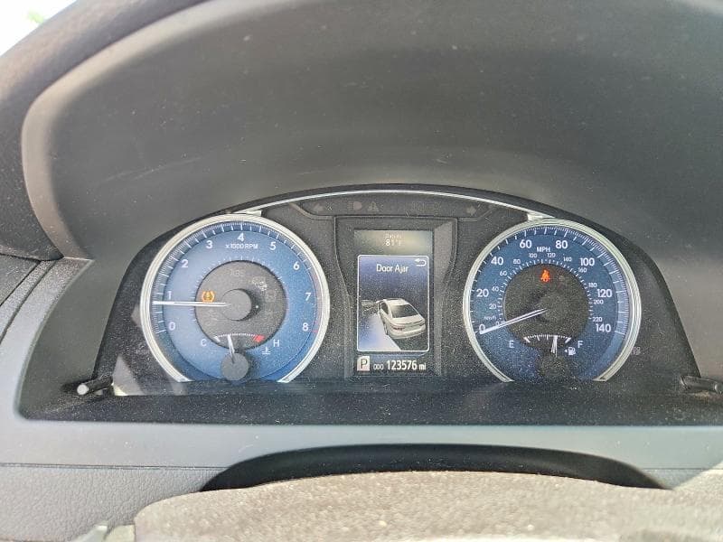 2017 TOYOTA CAMRY 9