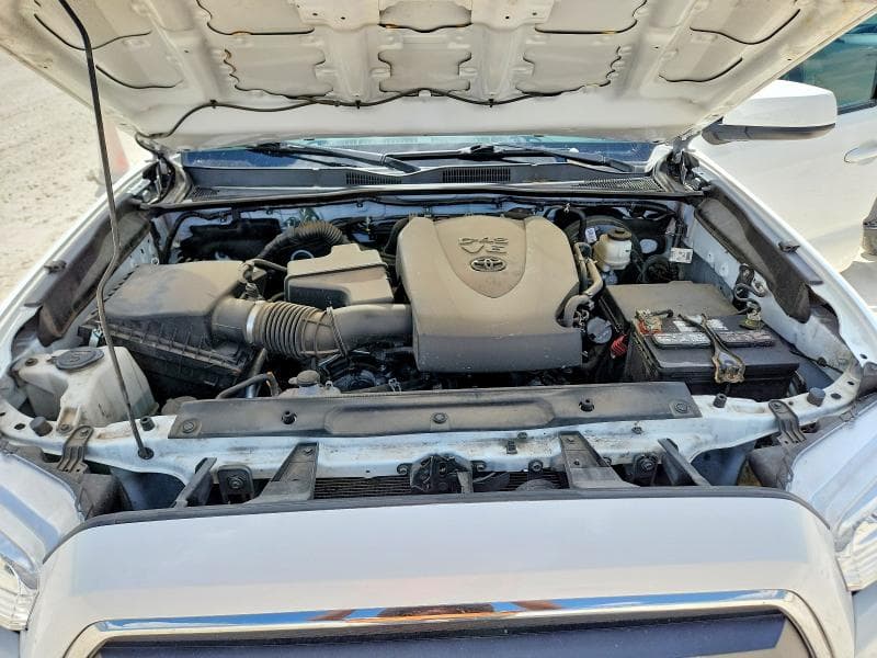 2022 TOYOTA TACOMA SR5 V6 11