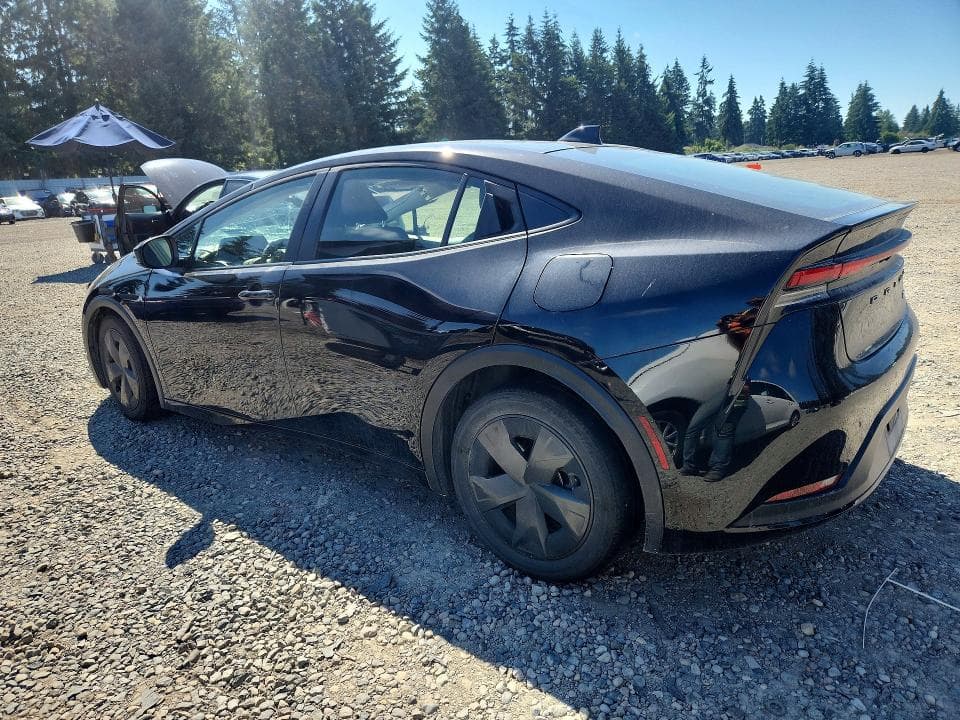 2025 TOYOTA PRIUS LE 2