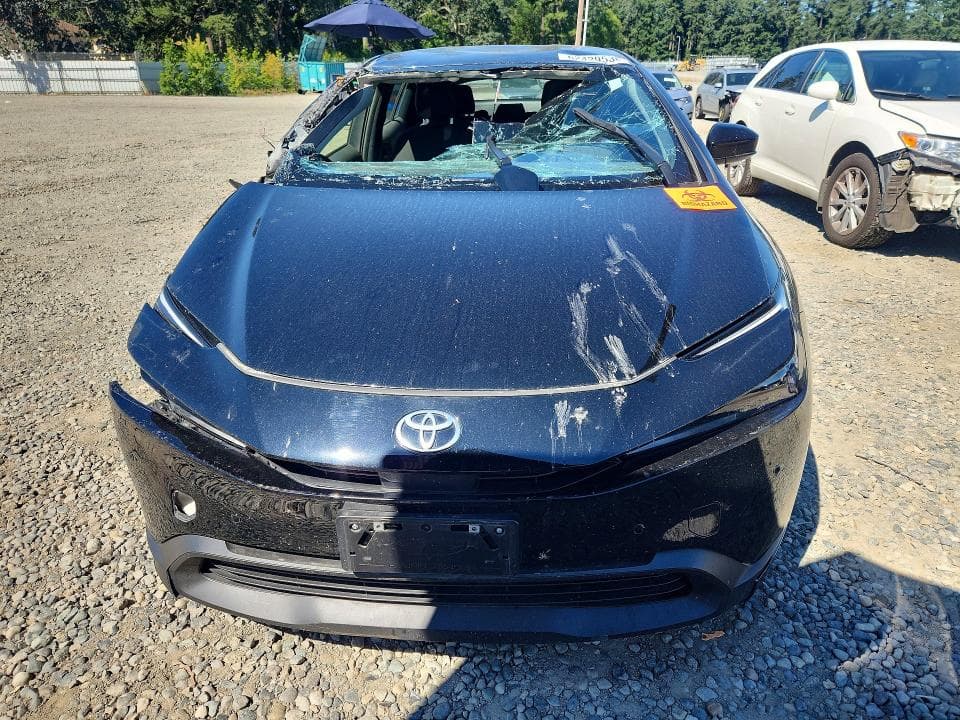 2025 TOYOTA PRIUS LE 5