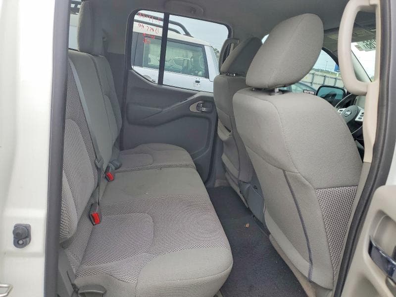 2018 NISSAN FRONTIER SV 10