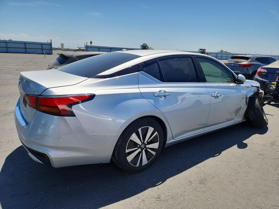 2019 NISSAN ALTIMA SV 3