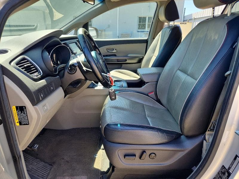 2017 KIA SEDONA LX 7