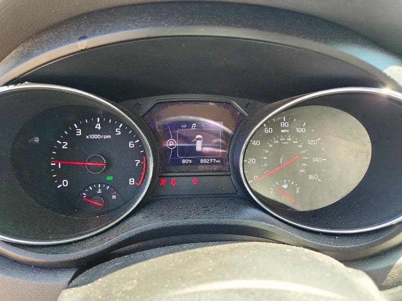 2017 KIA SEDONA LX 9