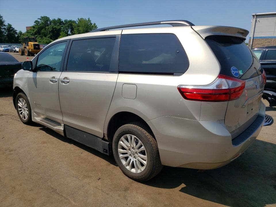 2017 TOYOTA SIENNA XLE 8-PASSENGER 2
