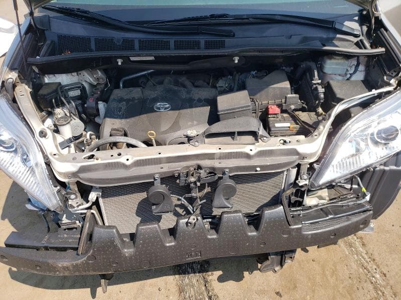 2017 TOYOTA SIENNA XLE 8-PASSENGER 12