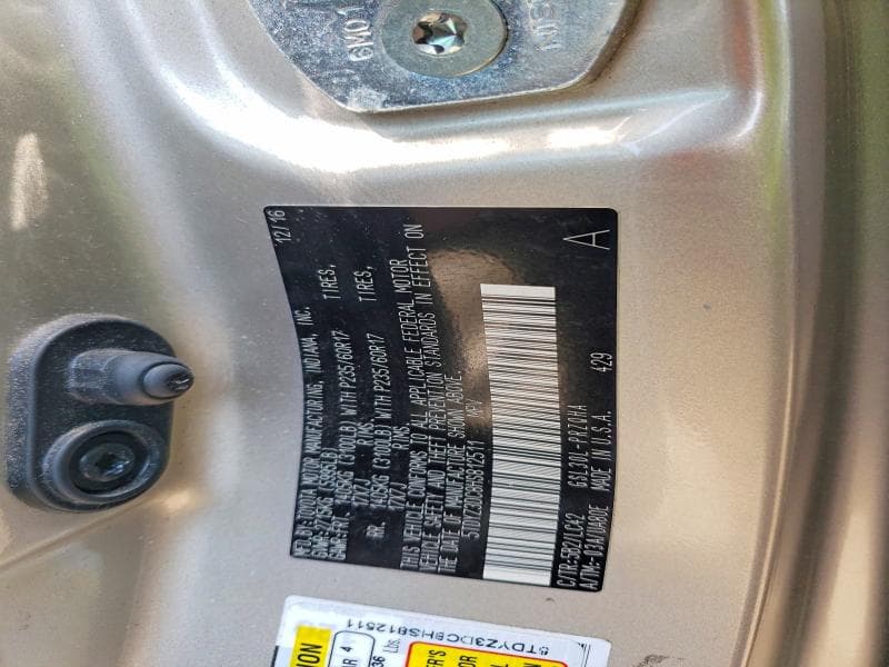 2017 TOYOTA SIENNA XLE 8-PASSENGER 14